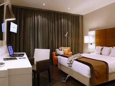 - Tablas, An Ihg Hotel 4*