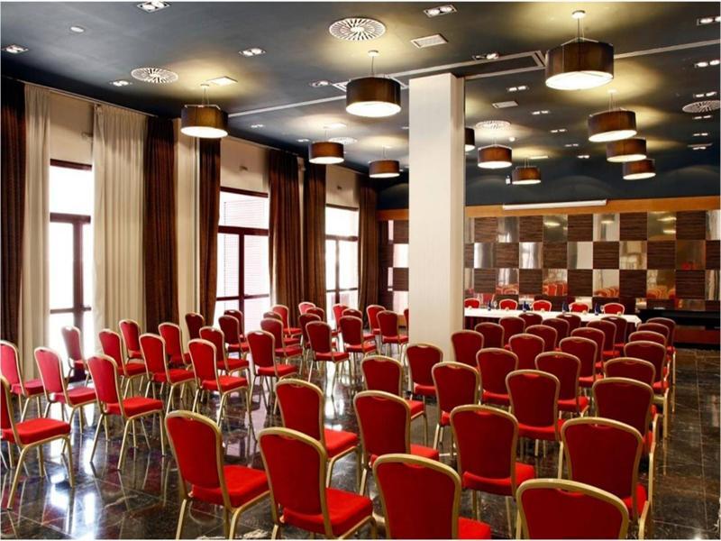 - Tablas, An Ihg Hotel 4*
